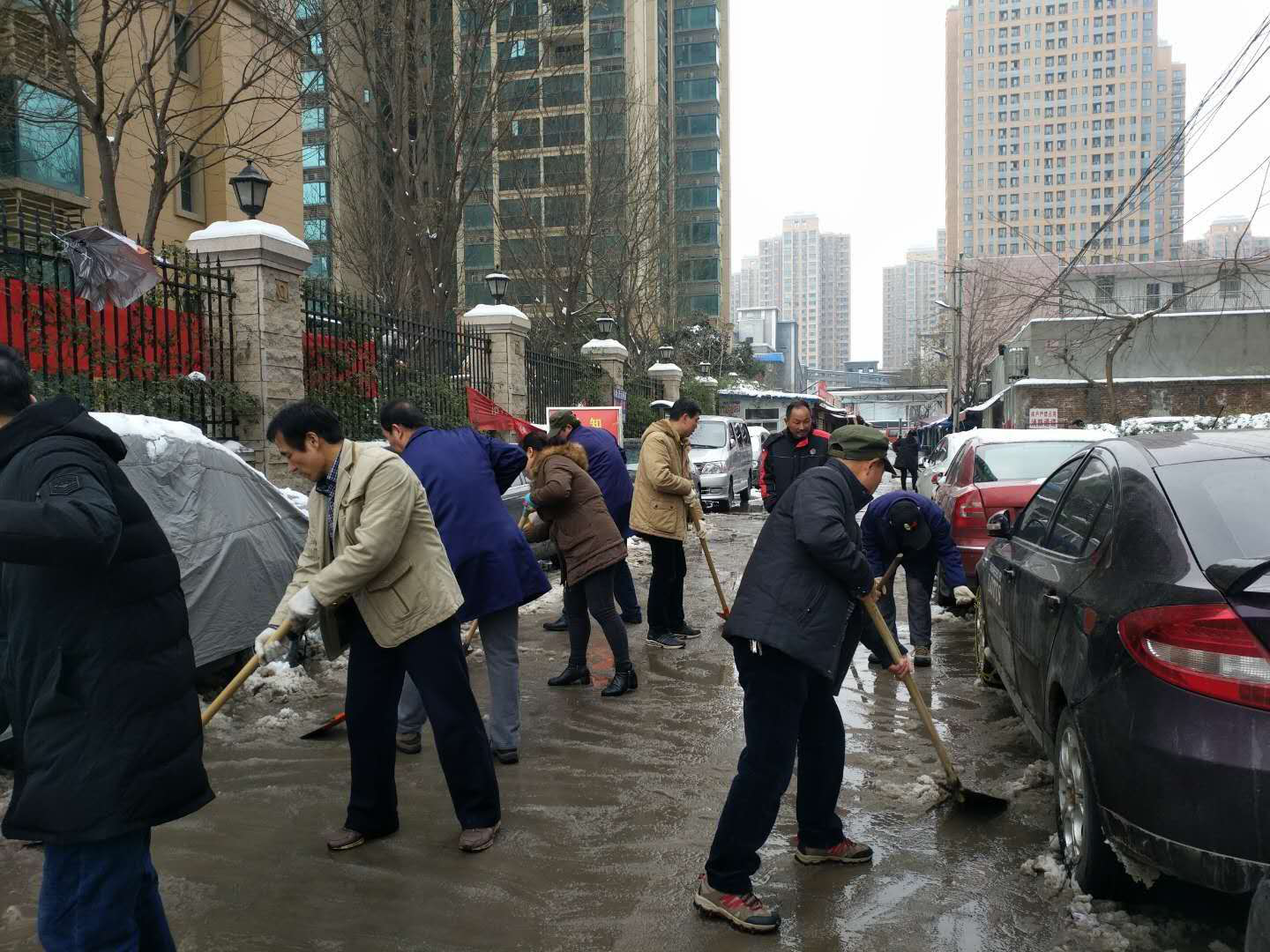 “以雪為令，御雪奮戰(zhàn)” 西安工業(yè)投資集團(tuán)再行動(dòng)
